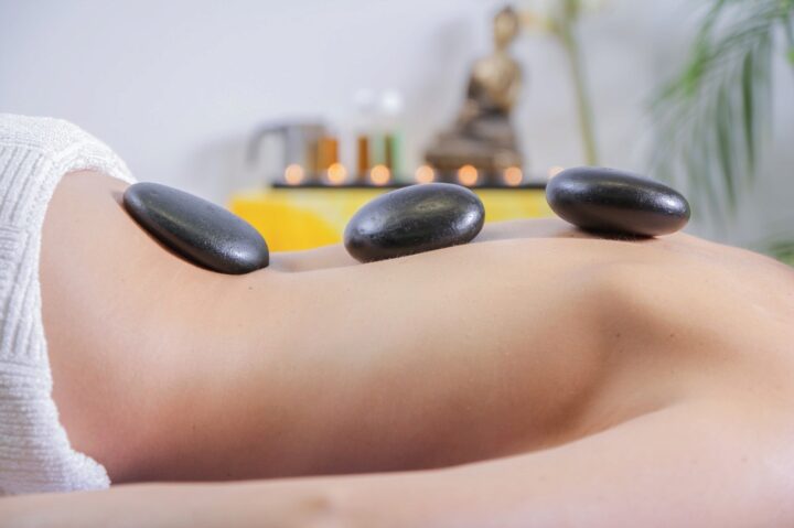 90 Minuten Hot-Stone-Massage  Ganzkörper